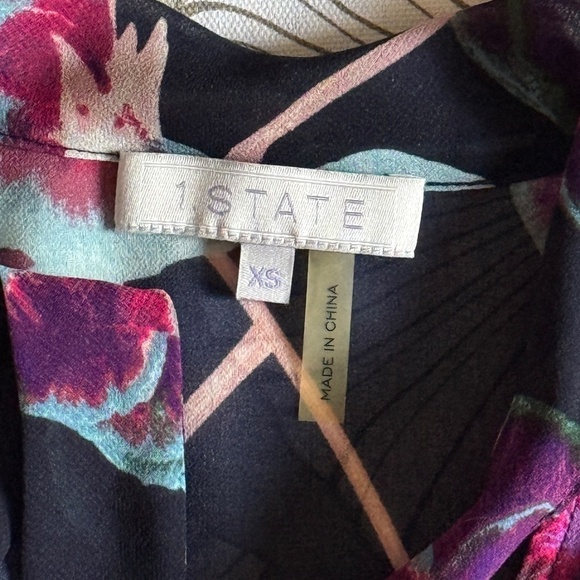 1. State Floral Blouse with Neck Bow XS - Picture 4 of 7